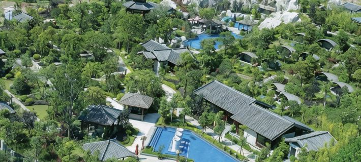 Phoenix City Hot Spring Resort Hotele w: Powiat Minhou