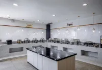 Korla New Zheshang Hotel (Bazhou Passenger Transport Terminal) - 2-Star