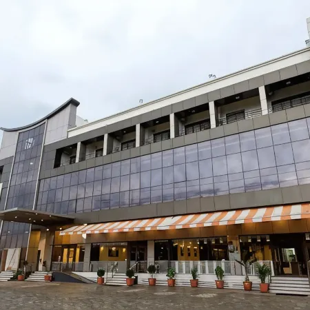 Rudra Shelter Business Hotel