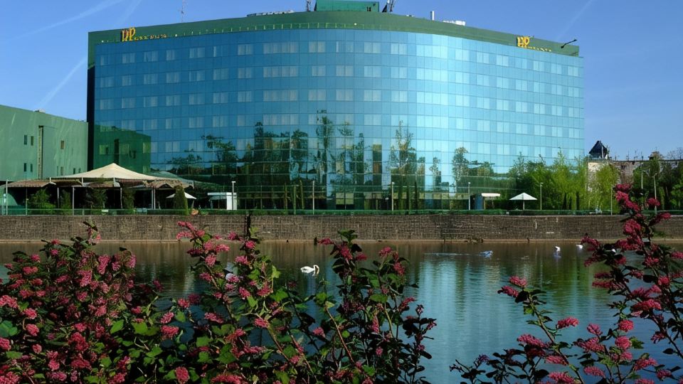 HP Park Plaza