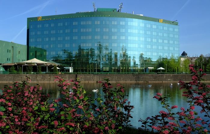 HP Park Plaza