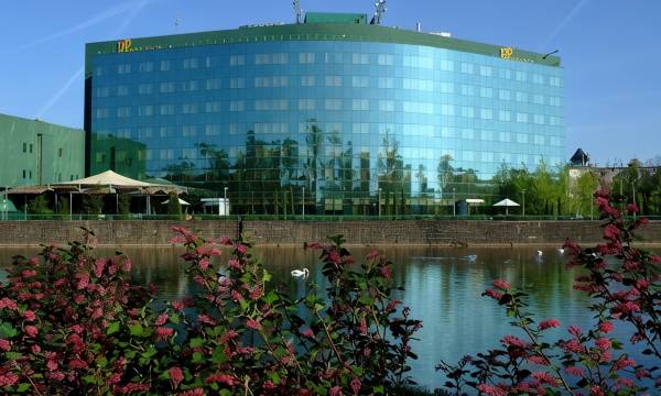 HP Park Plaza