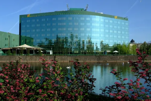 HP Park Plaza