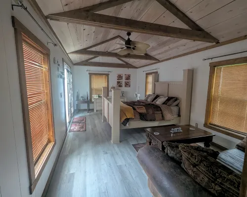Charming studio in fabulous Dresden with WiFi, AC, on horse property Hotels in Weakley County