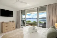 Lagoon 204 - Hamilton Island - Homestays