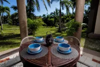 Beautiful  2 Bdrs. Casa Angelica, Pool & Beach Wi-Fi, Sleeps 6