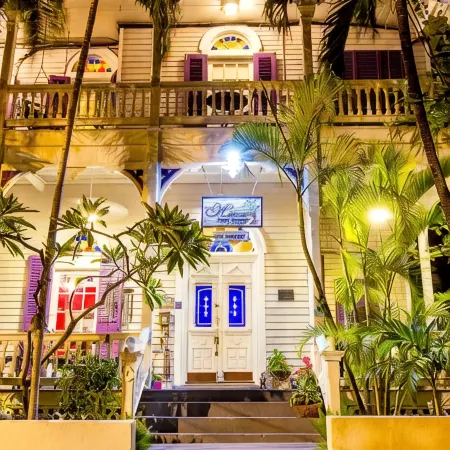 Marreros Guest Mansion - Adult Only