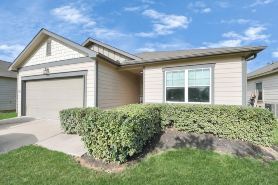 Family-Friendly 4-bedroom Oasis with Fully Equipped Kitchen & Relaxing Vibes.