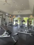 Coastal Gem in gated community. Waterfront, pool, 20 mins from airport - نادي رياضي