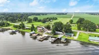Welcoming 3-bedroom mobile home with AC in Oscar - 3-Star