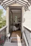 Tree canopy apartment in an Historic district - Lejligheder