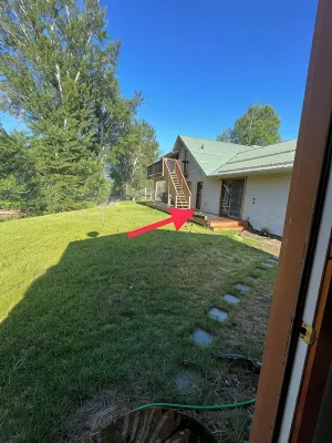 Cozy cabin on the Twisp River.  Just 5 minutes from town on Twisp River