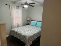 Perfect 2/1 beach duplex apartment in the heart of STA beach - Wifi