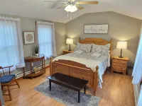 Quaint, Rustic, Quiet Retreat