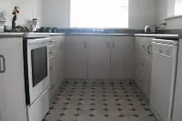 Riverside Townhouse with room for all the family, great location & WIFI - Wifi