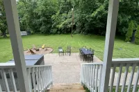 New - Cozy Hocking Hills Cottage w Hot Tub - Maalaistalo
