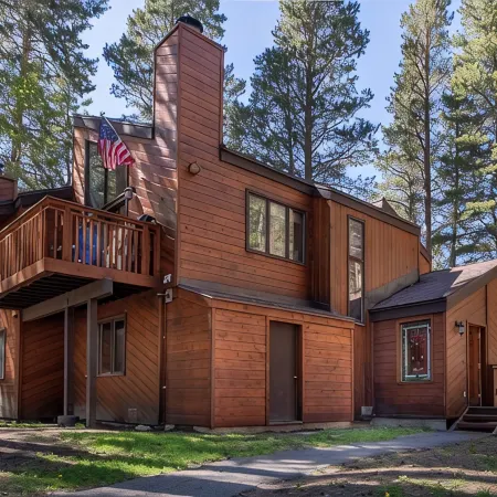 Luxury Mammoth Retreat Near Eagle Lodge + Spa Amenities