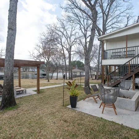 Beautiful Lake Front Home All Decked Out and Ready for Fun