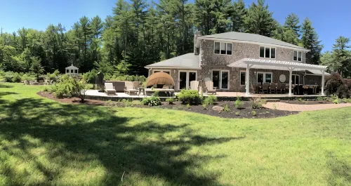 Lakefront Home,  Snowmobilers & Cross Country Skiiers Paradise!