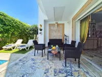 Luxury villa with heated pool, private elevator and wonderful view of Lake Tunis