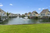 Sandpiper Cove 8140 :: 500 Feet to the Beach :: Pool in the back yard!!