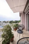 Apartment with view over the marina - 5 minutes from the old town - Gym