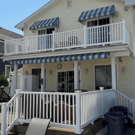 Spacious 5-bedroom house in beautiful Belmar w/ WiFi.  2 blocks from the beach!