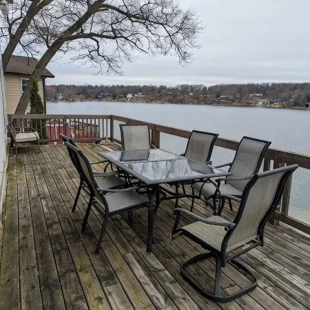 Charming 4-bedroom Saint Mary's Lake house in Battle Creek