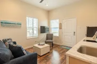 Top floor upscale contemporary space with great views and great location - 4 stjerner