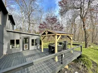 Secluded Farmhouse Retreat - Minutes from Mystic - 4-Star