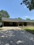 3 Bedroom Home Pool 2 Miles from Crater of Diamonds