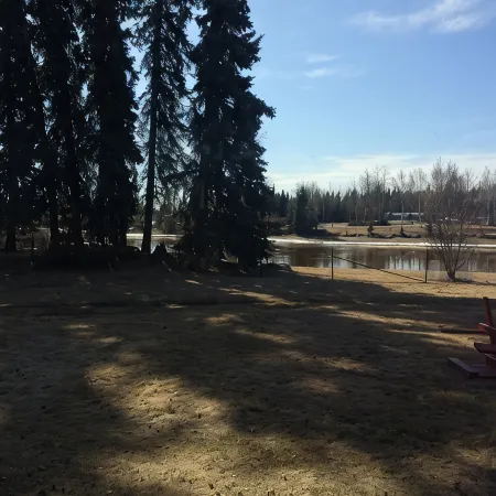 Cozy two bedroom log  cabin on the Chena River near town.