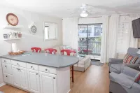 Cozy condo by the beach at Tybee Savannah - 4-Star