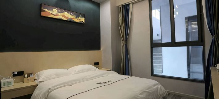 Weiweilai Light Luxury Hotel Hotels in Luliang