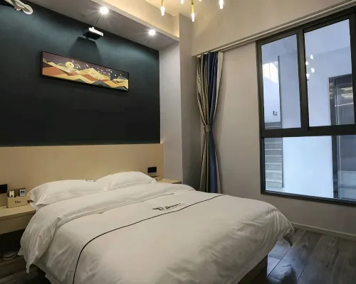 Weiweilai Light Luxury Hotel Hotels in Luliang County