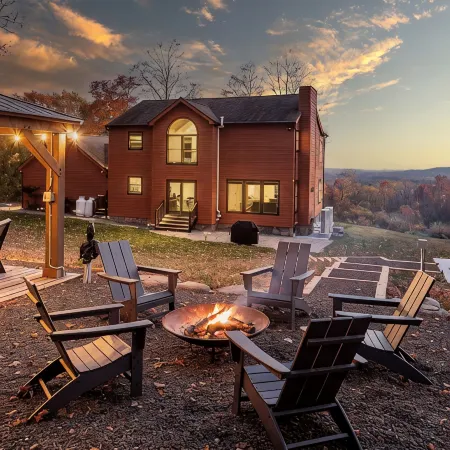 Luxury Escape with Panoramic Mountains Views