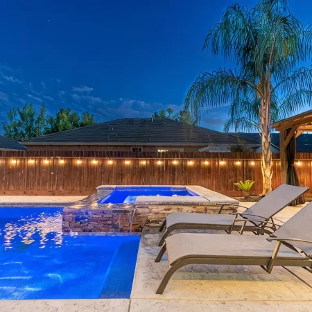 Spacious 5-Bedroom home w/ Pool & Hot Tub