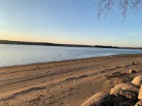 3 bdrm fully furnished cottage near the beach