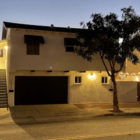 World Cup Venue 7 Miles Away,Newly Remodeled Ocean Views, Upscale Luxury Living.