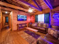 Beautiful log home less than a half mile from ichetucknee springs north entrance Hotels in Suwannee County