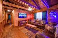 Beautiful log home less than a half mile from ichetucknee springs north entrance