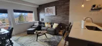 Bozeman Winter Getaway: Heated Garage + Mountain Views!