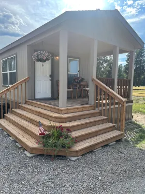 Cozy Home on Cattle Ranch, Close Drive to Crater Lake National Park Entrance.
