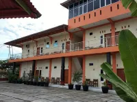 Penginapan Intan Bandara Hotels in Katapiang
