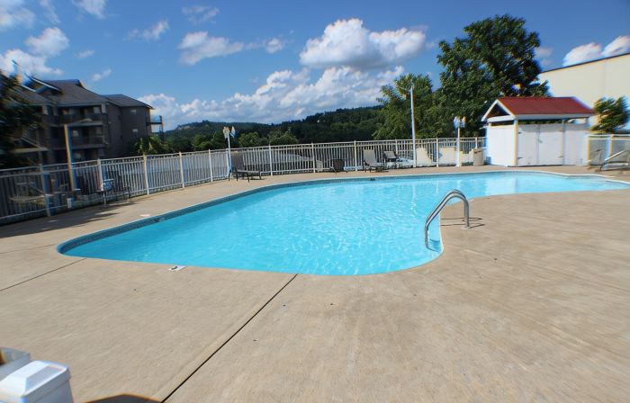 Fabulous Patio View Overlooking The Main Channel Of Table Rock Lake