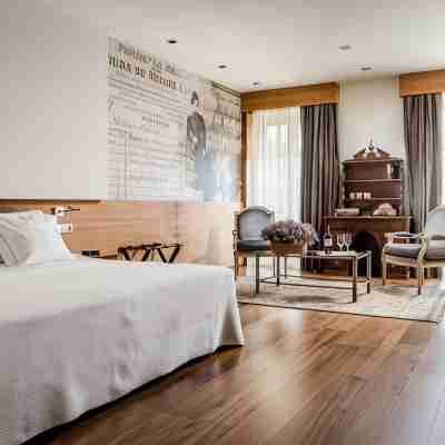 Gran Hotel la Perla Rooms