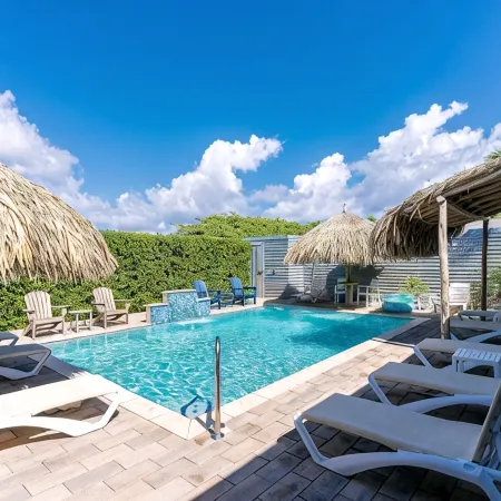 Luxury Modern Villa-Pool, Ocean View Deck, In/Outdoor Kitchen, 5min to the beach