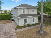 Make Memories in This 6 Bedroom With Private Pool