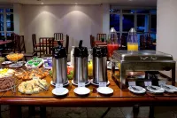 Jva Fênix Hotel - Aamiainen