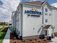 Microtel Inn & Suites by Wyndham Loveland Hotel di Larimer County